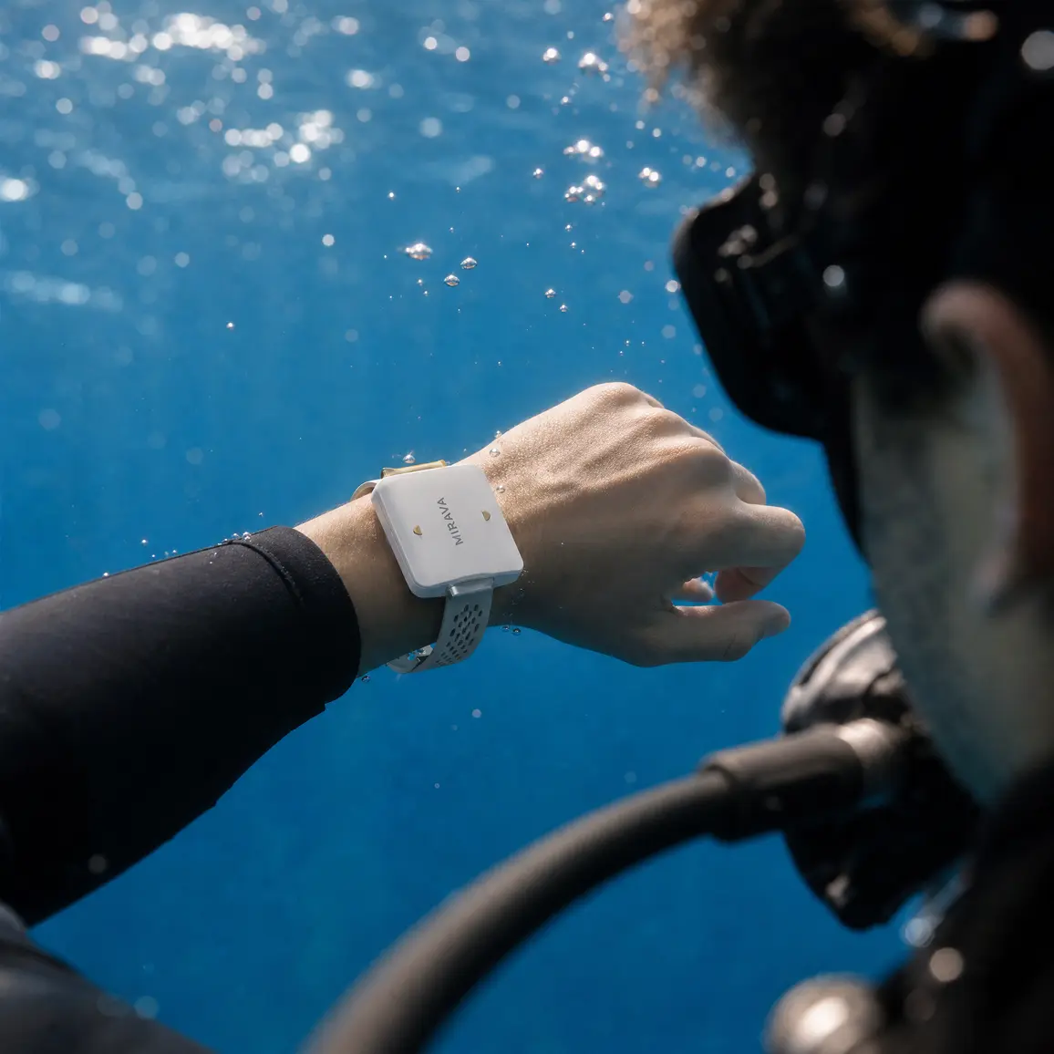 Diving activities supported by MIRAVA smart follow technology